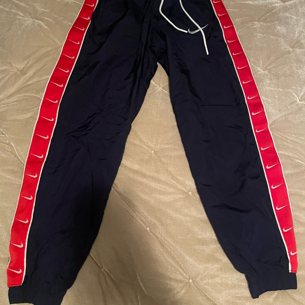 Medium nike sweats (Red and blue)